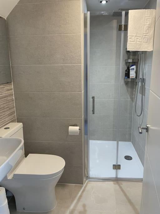 Paradigm House, Modern 2-Bedroom Duplex Apartment 2, Free Parking, Oxford Exterior foto